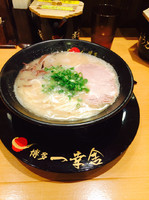 「らーめんばりかた」@博多一幸舎 西中洲店の写真