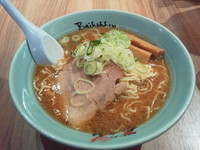 「醤油ラーメン大盛」@梅光軒 新千歳空港店の写真