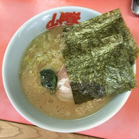 「醤油ラーメン（620円）」@ラーメン山岡家 牛久店の写真