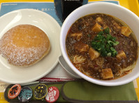 「麻婆豆腐麺（ドーナツセット）」@ミスタードーナツ JR桃谷駅前ショップの写真