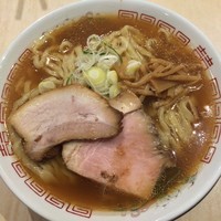 「喜多方らーめん・醤油￥820円(大盛同額サービス)」@食堂 七彩の写真