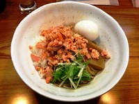 「鮭と鮭節の油そば【限定】750円」@いのうえの写真