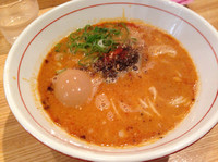 「極選 坦々そば＋パクチー＋味玉」@地球の中華そばの写真