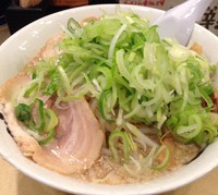 「醤油ラーメン￥750」@超ごってり麺 ごっつ 秋葉原店の写真