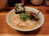 「博多らーめん」@博多食堂 濃麻呂 歌舞伎町店の写真