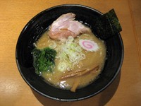 「濃厚トリブタラーメン（熟成麺）780円＋中盛り50円」@自家製熟成麺 吉岡の写真