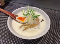 「鶏白湯（塩）」@Fine Tuned Ramen with Music Bee Hiveの写真