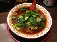 「中華そば、小盛」@麺屋7.5Hz 新橋店の写真