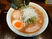 「濃厚中華ソバ大盛870円＋味玉100円(・・;)」@清勝丸 桜新町店の写真