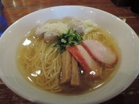 「肉ワンタン麺（ハーフ）」@八雲の写真