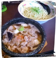 「肉汁つけ麺 800えん 大盛」@iseya食堂の写真