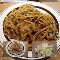 「キーマカレー＋10品目のサラダ」@焼きスパゲッチミスターハングリーの写真