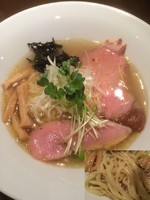 「あさり出汁しゃもそば (塩、手揉み平打ち麺)750円」@麺や 虎徹の写真