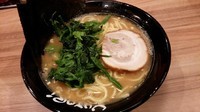 「ラーメン中盛硬め濃い目ほうれん草マシ」@らーめん YuToRiの写真