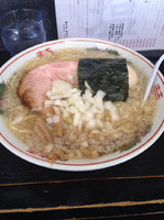 「背脂煮干しそば」@塩そば 桑ばらの写真