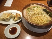 「らーめん大盛 760円＋餃子」@吉相 女池インター店の写真