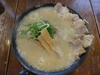 「特選スープの豚バラらーめん」@麺心 よし田の写真