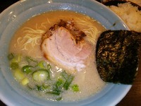 「小川らーめん 680円 半ライス 100円」@らーめん専門店 小川 町田小山本店の写真