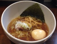 「醤油燻製味玉そば(800円)」@中華そば 一信の写真