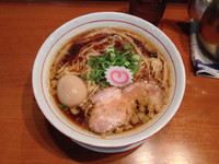 「味玉中華そば」@横浜中華そば 維新商店の写真