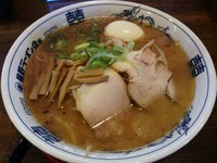 「ラーメン　（麺大盛り）　＋味玉」@星野ラーメン店の写真