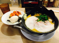 「味噌とんこつラーメン 680+ばくだんご飯200」@一番家の写真