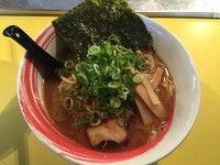 「醤油1番並(700円)+チャー玉丼(300円)」@らーめん研究所の写真