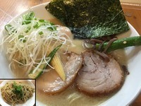 「特製らーめん＋味付き替え玉」@ろく月の写真