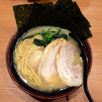 「まくり家スペシャル 900円」@横浜家系ラーメン まくり家 川崎店の写真