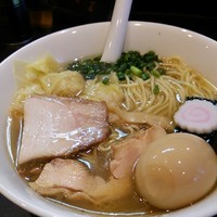 「ゆず塩そば800円ﾜﾝﾀﾝﾄｯﾋﾟﾝｸﾞ200円」@おおぜき中華そば店の写真