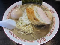 「限定　煮干度ノーマル（７５０円）＋鶏チャー＋味玉他」@中華ソバ 伊吹の写真