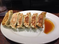 「餃子」@トナリ 丸の内店の写真