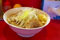 「ラーメン(ニンニク・アブラ)700円」@ドン-キタモトの写真