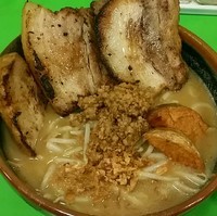 「【１０周年記念】北海道みそラーメン＋チャーシュー  ５００円」@蔵出し味噌らーめん 麺次郎 大みか店の写真