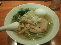 「しお（並）グリーン麺」@麺屋 六感堂 Rock'anDoの写真