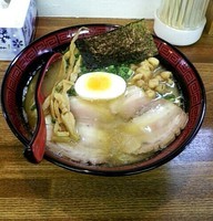 「とんこつ(久留米ラーメン)　@750円」@ラーメン 八卦の写真