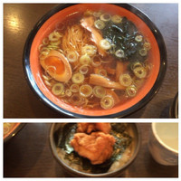 「唐揚げ丼とラーメンのランチセット780円」@ラーメン 文多の写真