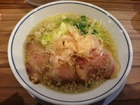 「塩らーめん」@らーめん鱗 西中島店の写真