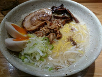 「味玉入り味噌らーめん」@つじ田 味噌の章 飯田橋店の写真