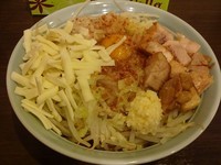 「あえそばチーズトッピング（全部増し）」@麺や あかつきの写真