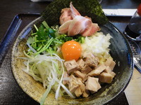 「【気まぐれ限定】濃厚玉子と比内地鶏の油そば」@麺匠えにしの写真