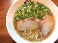 「源流博多ラーメン」@博多うま馬 冷泉店の写真