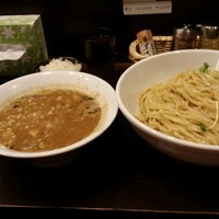 「濃厚つけ麺 大盛  麺増し ニンニク」@銀座 朧月 目黒処の写真