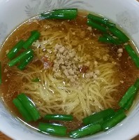 「ラーメンセット（台湾ラーメン＋中華飯）７００円」@中国料理 日日紅の写真