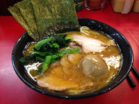 「チャーシューメン 味玉」@杉田家 千葉祐光店の写真