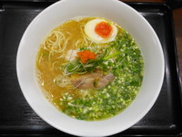 「比内地鶏白湯ラーメン」@ラーメン愉悦処 似星の写真