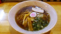 「下町醤油ら~めん+ウーロンハイ」@麺家なおすけの写真
