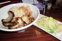 「まぜそば￥730＋炙りﾁｬｰｼｭｰ2枚￥150」@らあ麺 みかみの写真