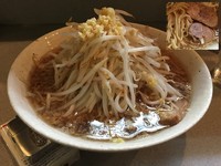 「豚入ラーメン」@ラーメン 虎ノ門店の写真