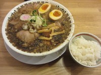 「背脂肉そば味玉入り＋半ライス（９３０＋７０＝１０００円）」@肉そば けいすけ 富里店の写真